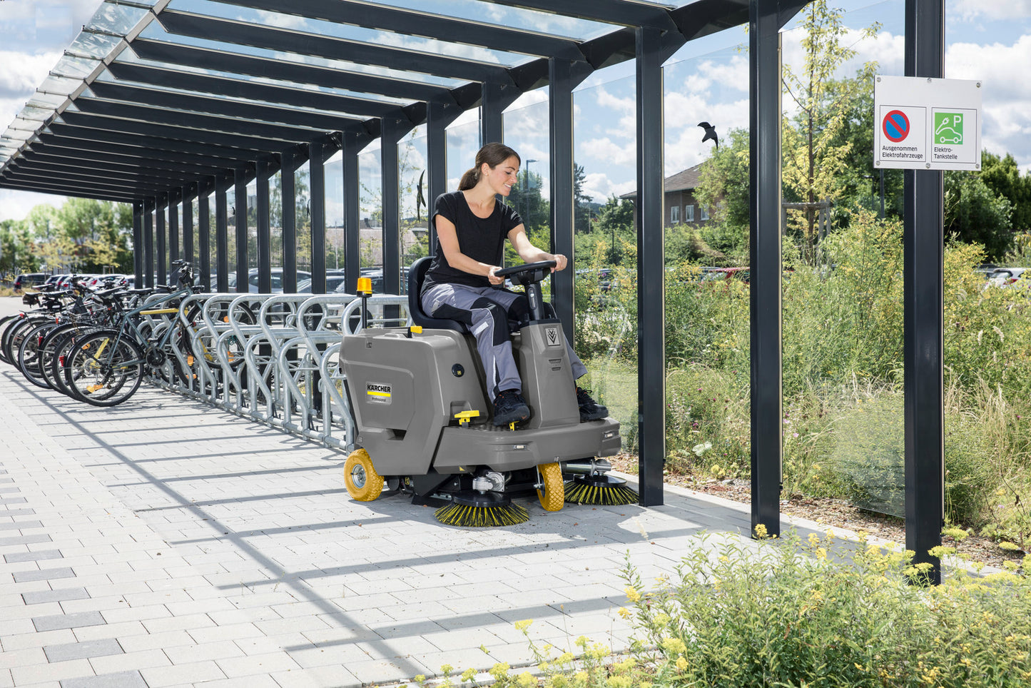 Karcher KM 85/50 R Bp Pack Li+FC 2SB Vacuum sweeper